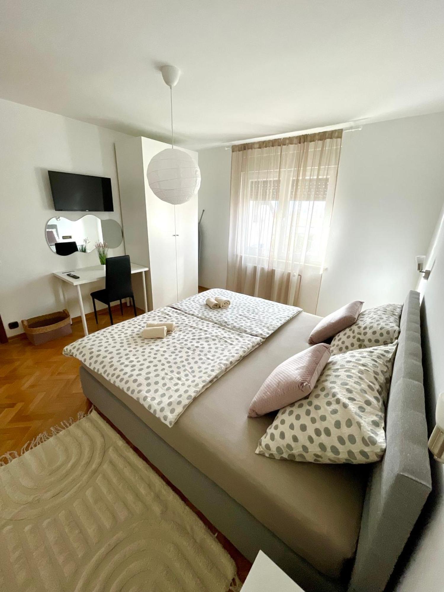Apartman Bago Deluxe Near Zagreb Airport เวลิคาโกริตซา ภายนอก รูปภาพ